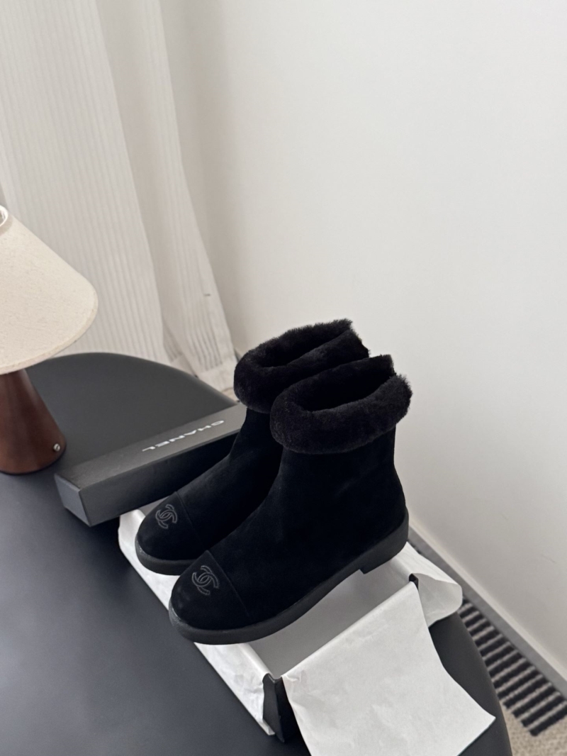 Ch**el boots